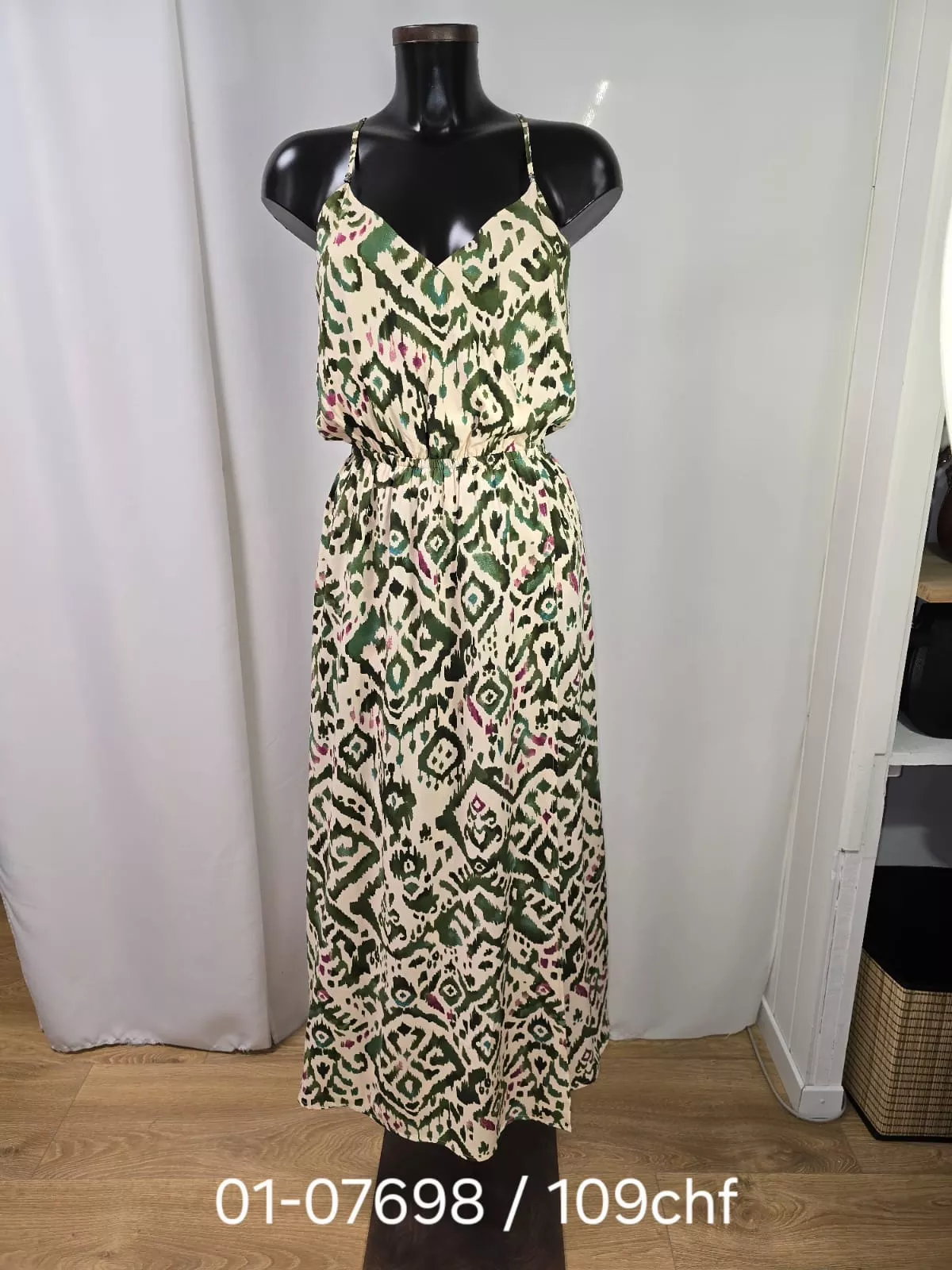 RAELLE Robe