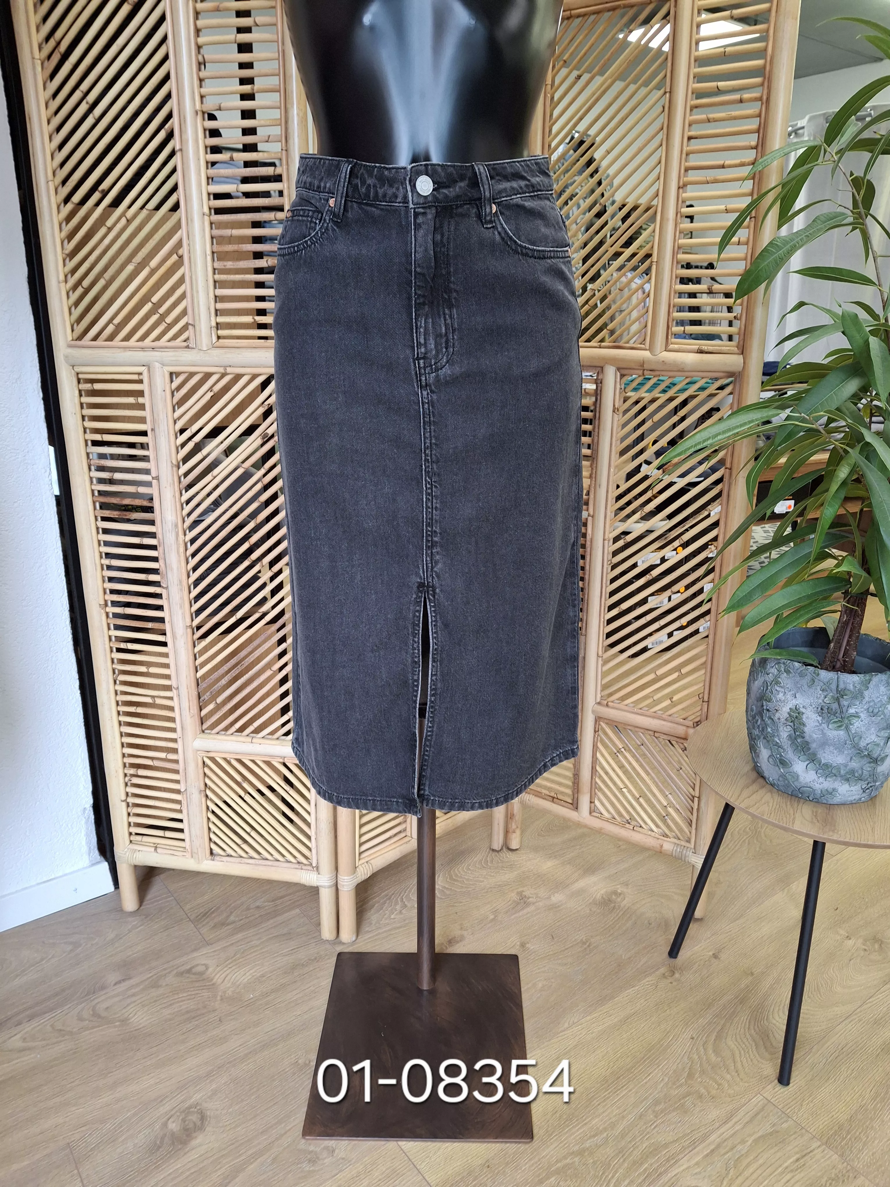 26W-JOIE TOKYO BLACK DENIM Jupe