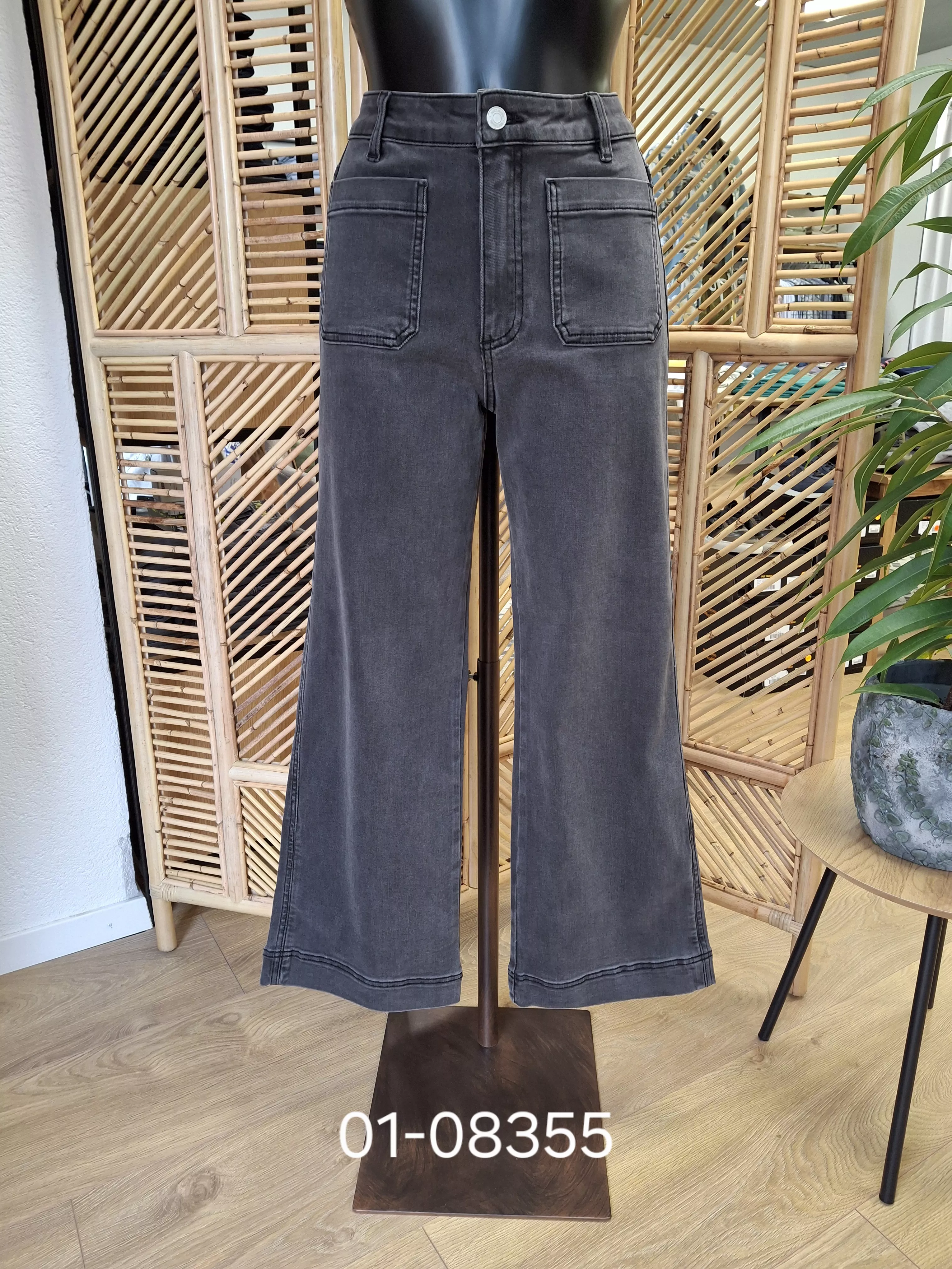 26W-THE FRIDA POWER STRETCH Jean