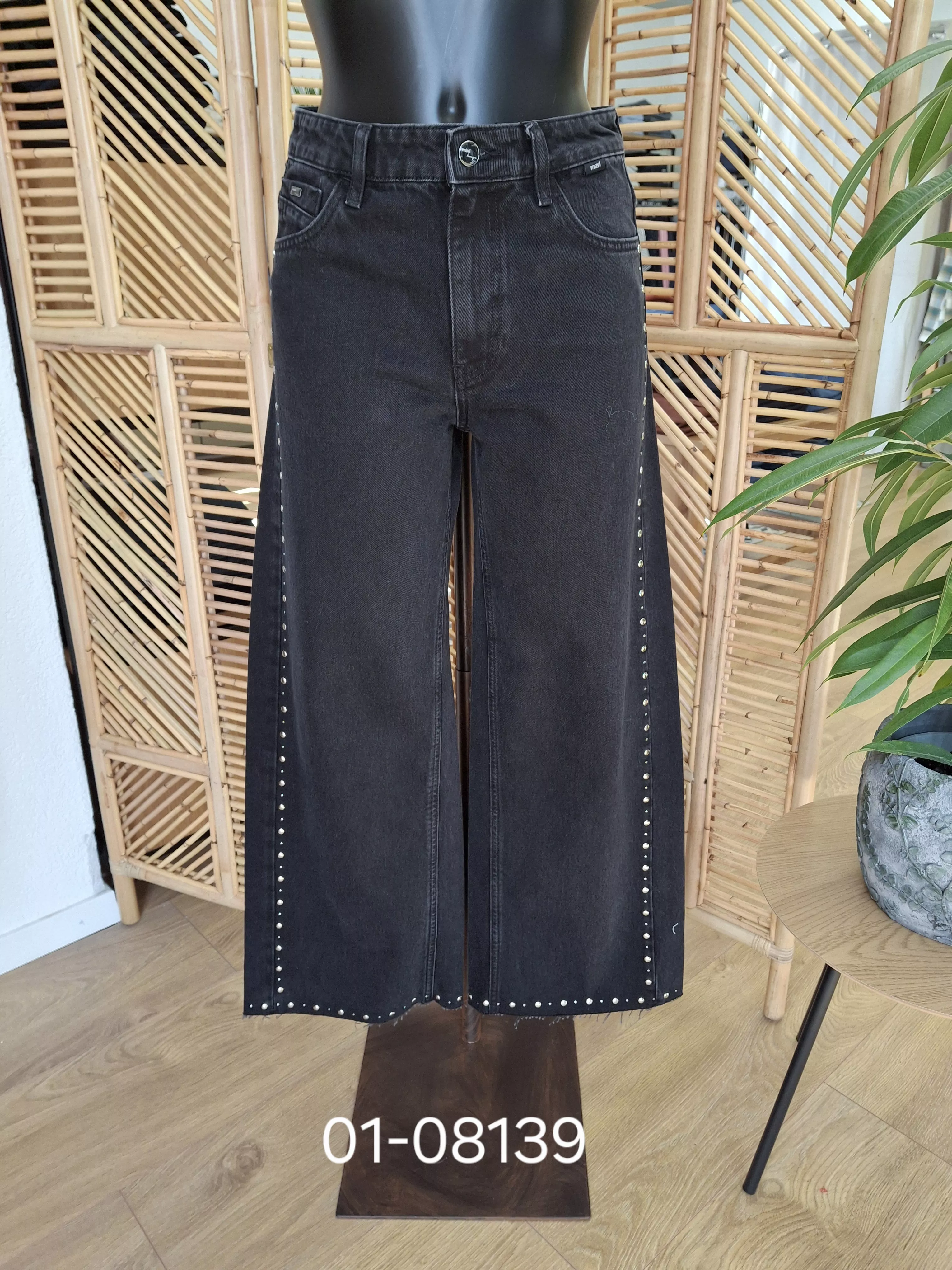 M1010926 REBECCA Jeans