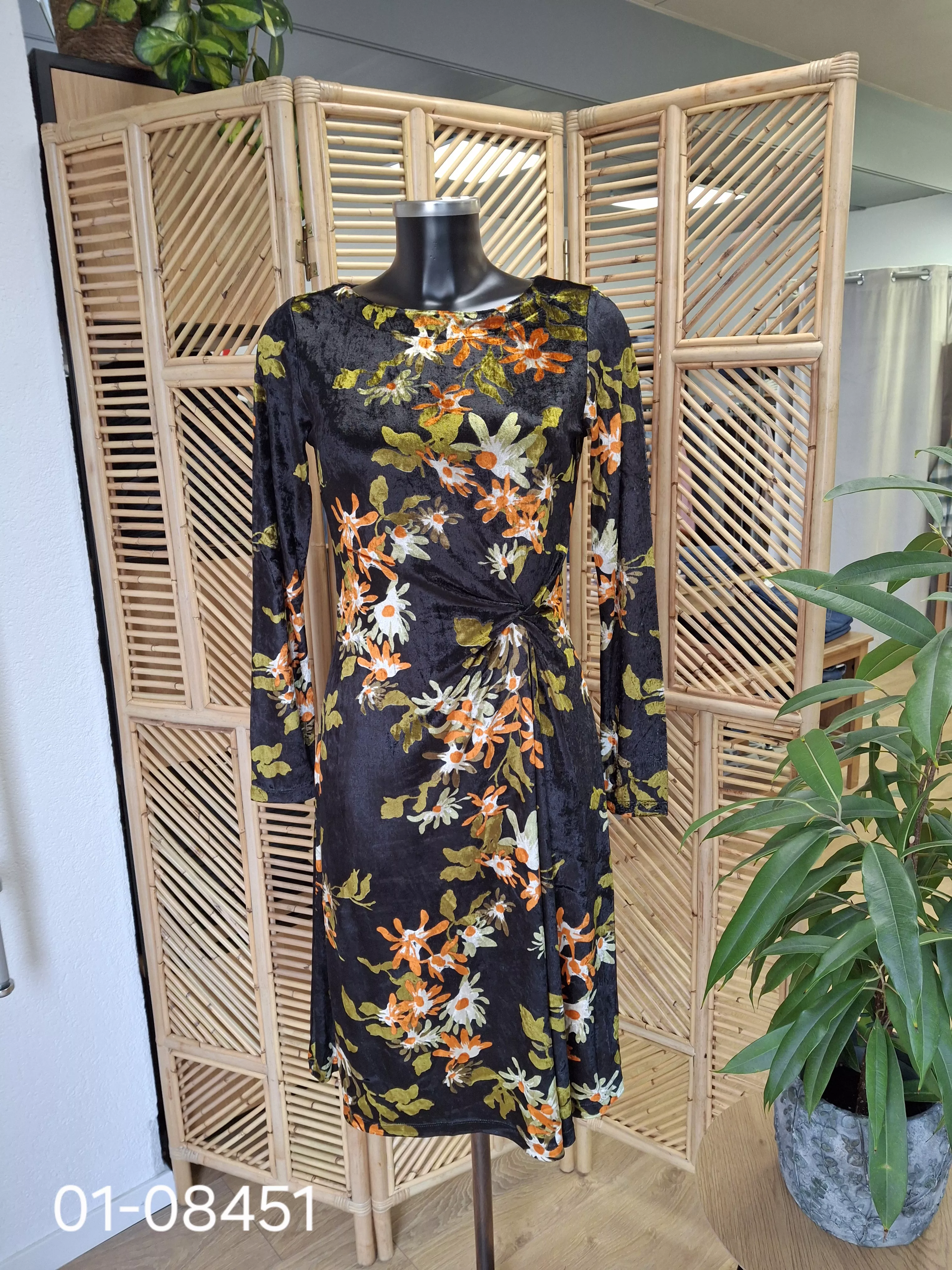 L30118 Robe