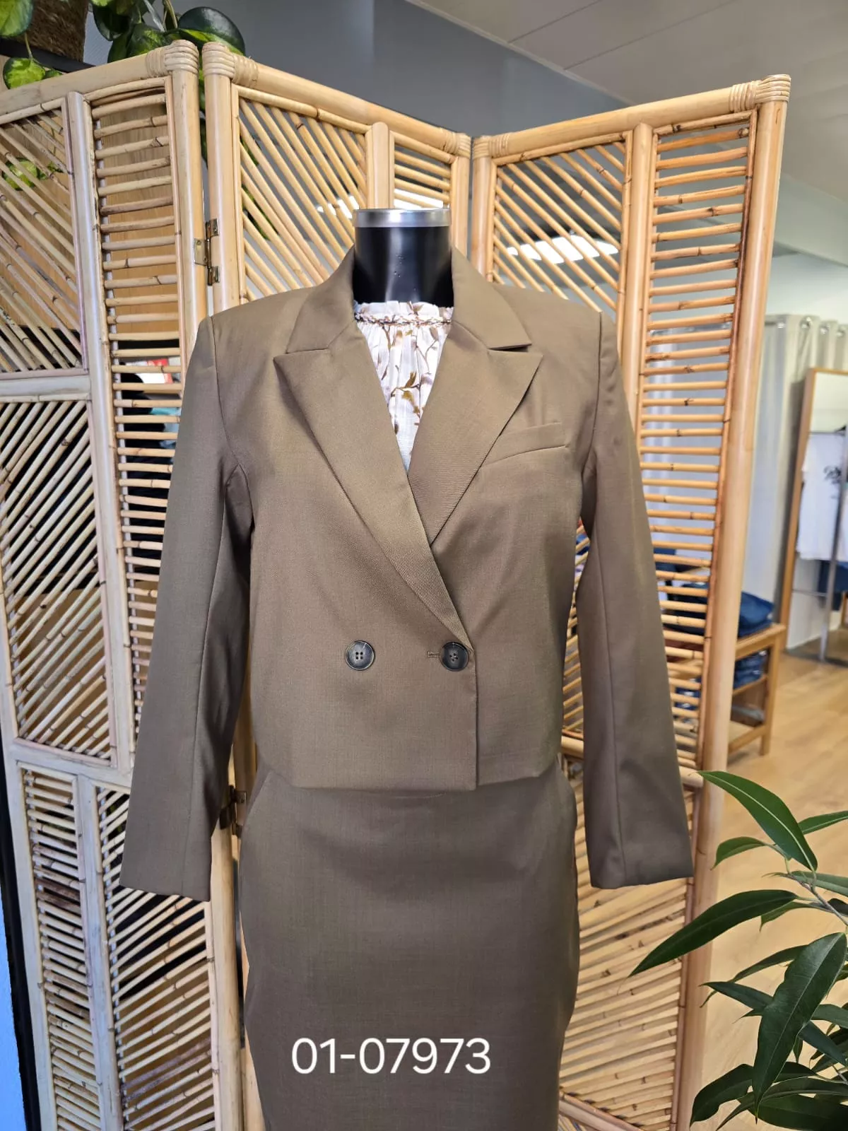 270 Veste