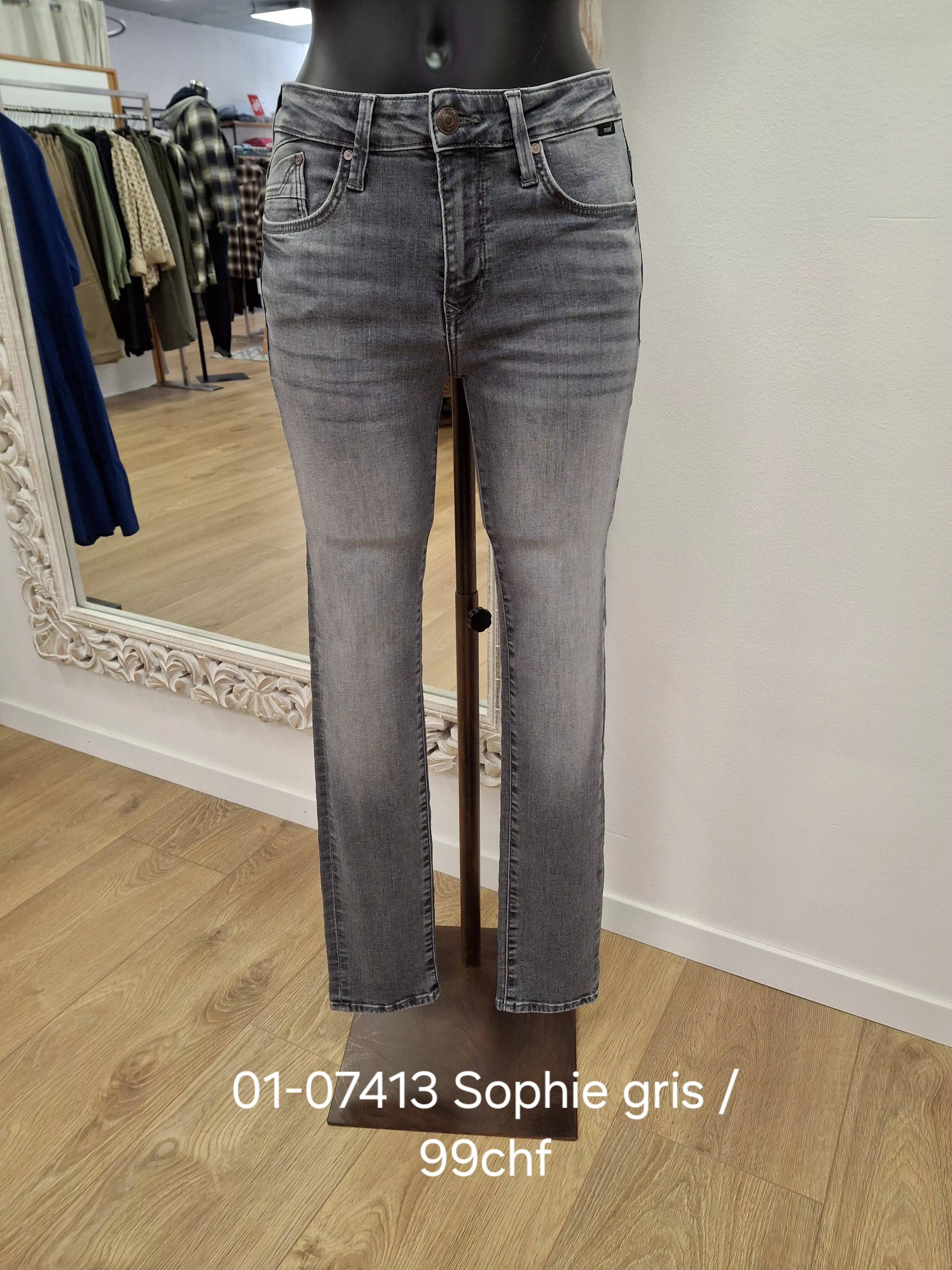 M1070487593 SOPHIE Jeans