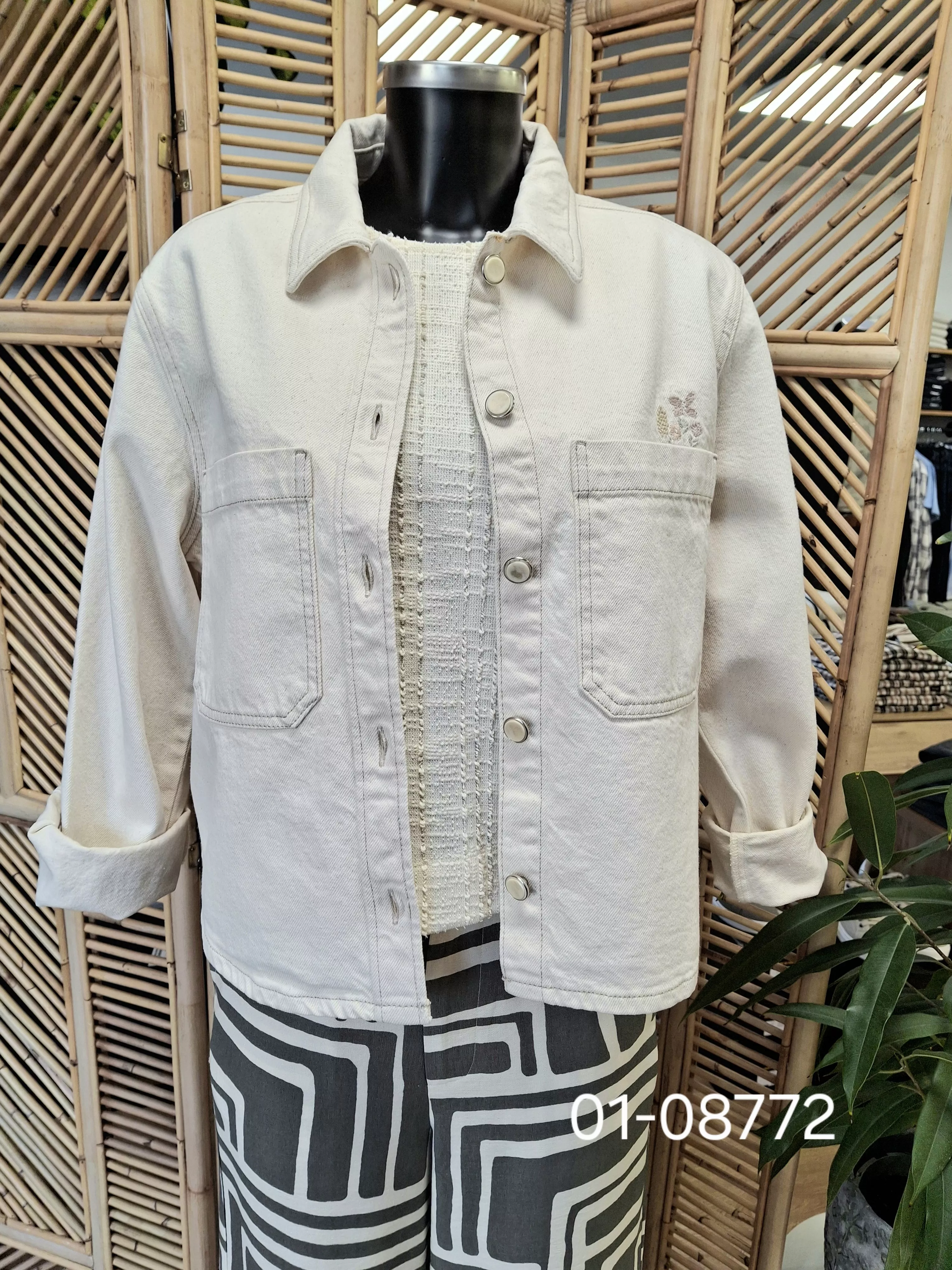 M1210779 Veste