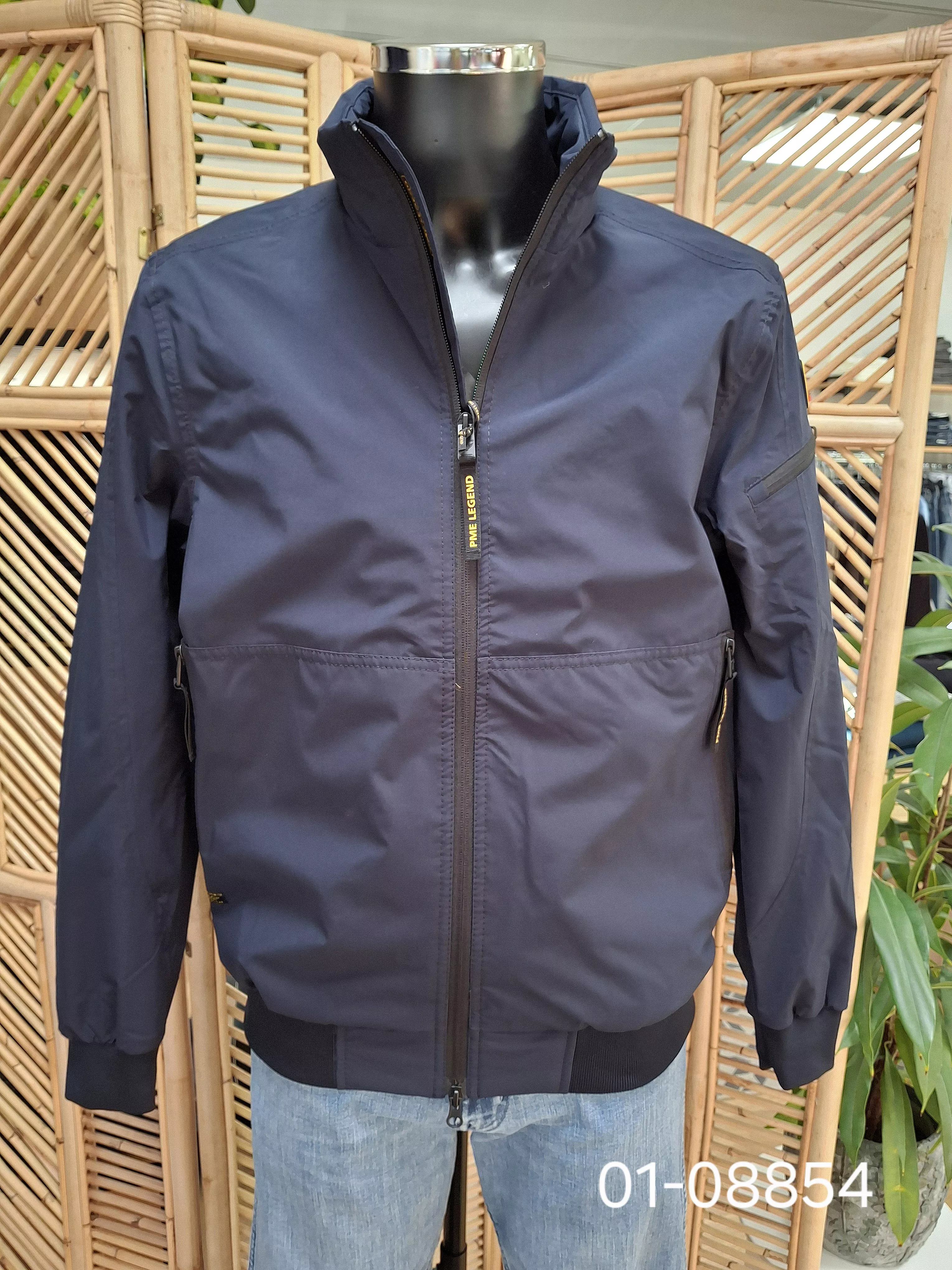 PJA2602110 Veste