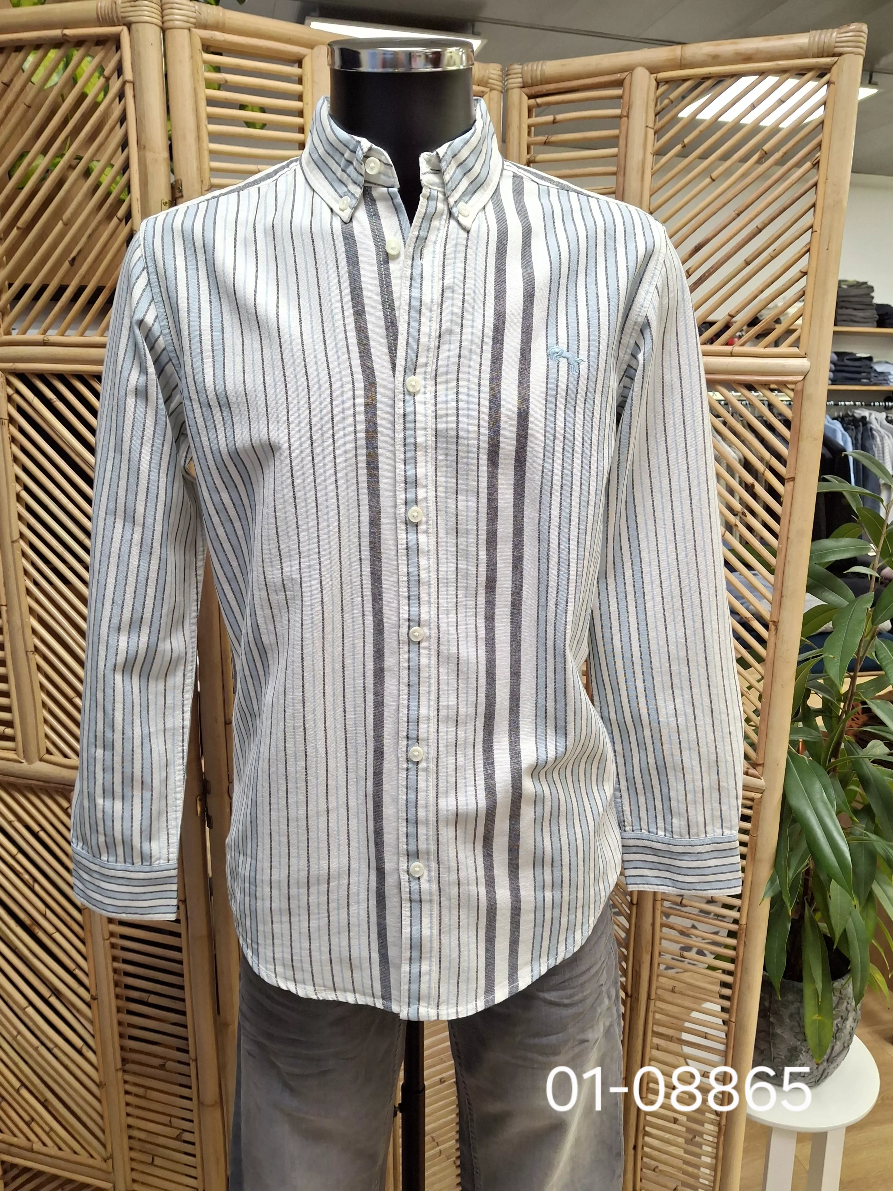 112378098 Chemise