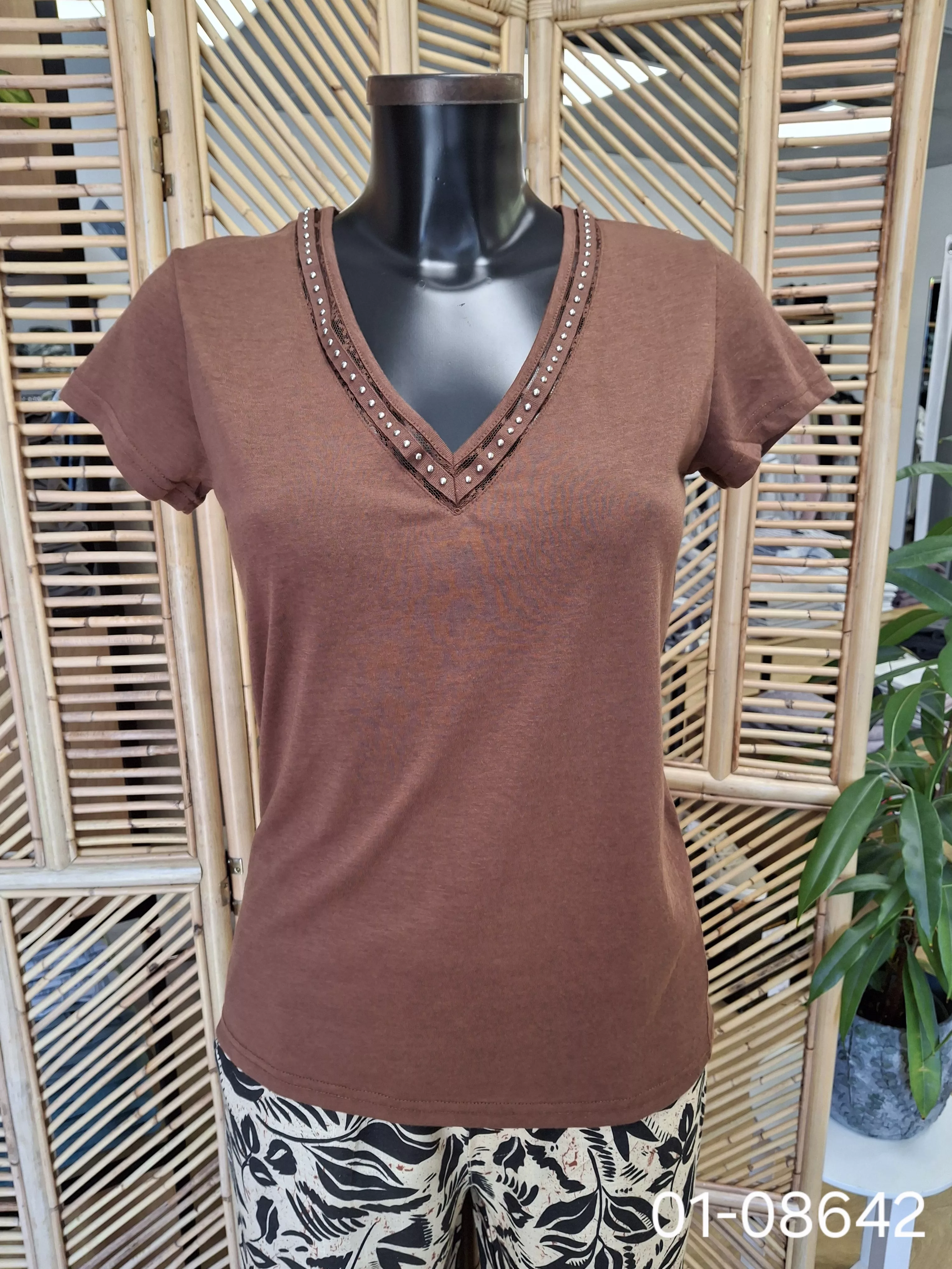 TALIE STUDS T-shirt